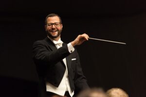 picture of conductor